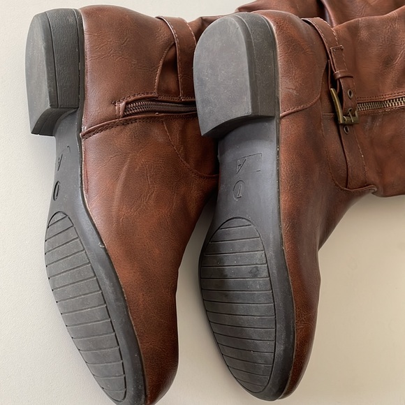 Boots - Picture 2 of 3